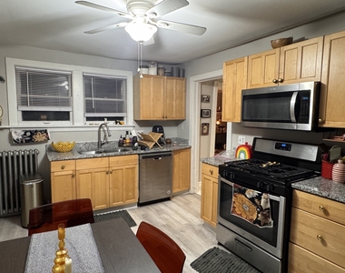 325 3rd Street - Photo Thumbnail 4