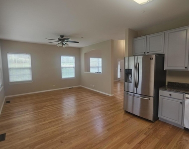 6085 Delaney Drive - Photo Thumbnail 7