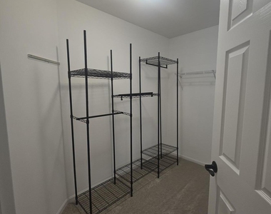 6085 Delaney Drive - Photo Thumbnail 14