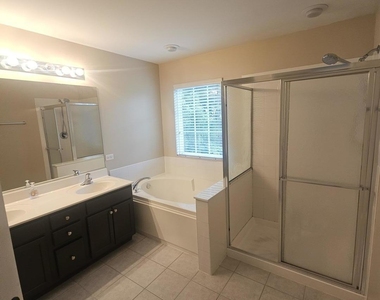 6085 Delaney Drive - Photo Thumbnail 12