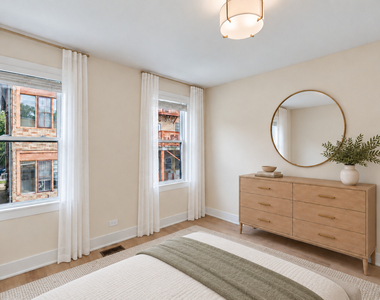 1328 W Nelson Street - Photo Thumbnail 8