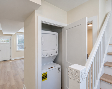 1328 W Nelson Street - Photo Thumbnail 4