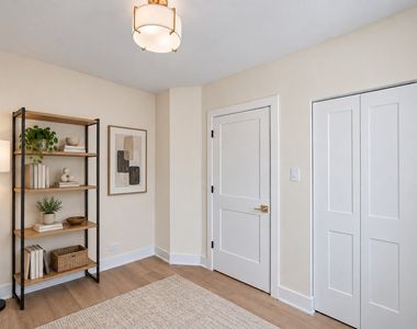1328 W Nelson Street - Photo Thumbnail 12