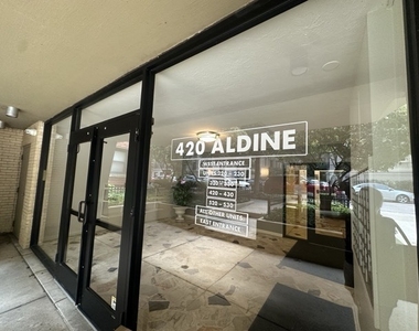 420 W Aldine Avenue - Photo Thumbnail 8