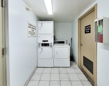 420 W Aldine Avenue - Photo Thumbnail 25