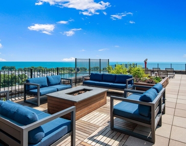 3170 N Sheridan Road - Photo Thumbnail 18