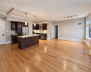 3170 N Sheridan Road - Photo Thumbnail 6
