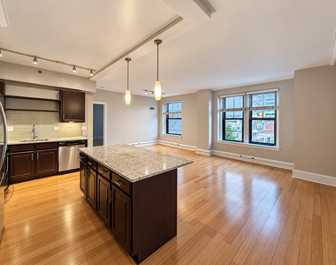 3170 N Sheridan Road - Photo Thumbnail 5