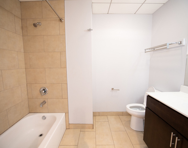 2100 S Indiana Avenue - Photo Thumbnail 9