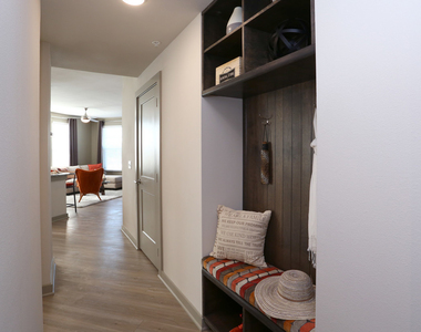 670 E Algonquin Road - Photo Thumbnail 11