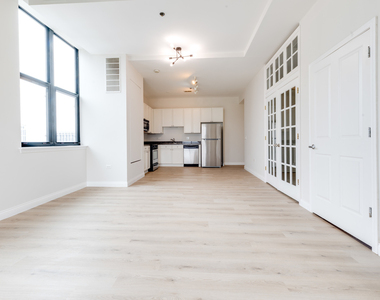 1464 S Michigan Avenue - Photo Thumbnail 3