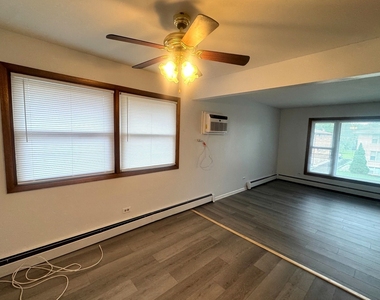 4512 Grove Avenue - Photo Thumbnail 3