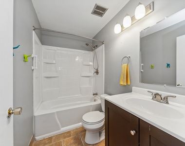 527 Winston Lane - Photo Thumbnail 10