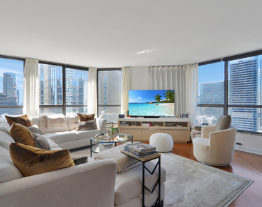 405 N Wabash Avenue - Photo Thumbnail 1