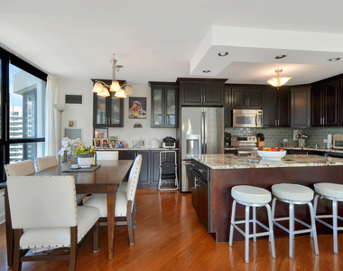 405 N Wabash Avenue - Photo Thumbnail 4