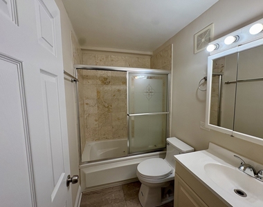 2115 W Farwell Avenue - Photo Thumbnail 9