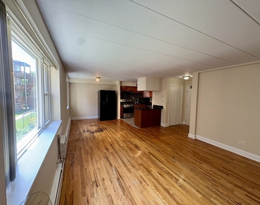 2115 W Farwell Avenue - Photo Thumbnail 2