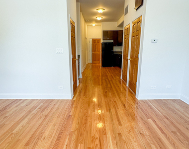 3512 N Halsted Street - Photo Thumbnail 7