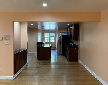 5205 W Drummond Place - Photo Thumbnail 4