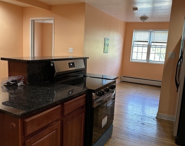 5205 W Drummond Place - Photo Thumbnail 8