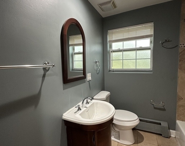 5205 W Drummond Place - Photo Thumbnail 10