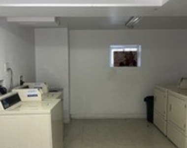 5205 W Drummond Place - Photo Thumbnail 17