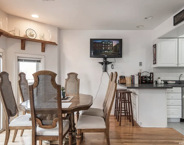 1201 W Diversey Parkway - Photo Thumbnail 5