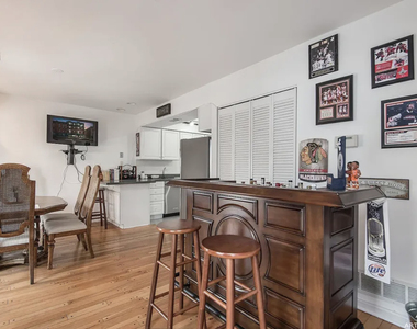 1201 W Diversey Parkway - Photo Thumbnail 4