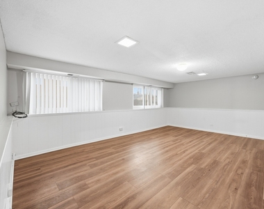 7030 W Carol Avenue - Photo Thumbnail 13