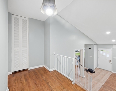 7030 W Carol Avenue - Photo Thumbnail 9