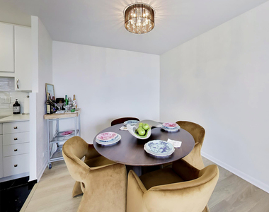 111 E Chestnut Street - Photo Thumbnail 32