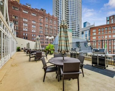 111 E Chestnut Street - Photo Thumbnail 8