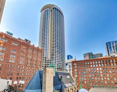 111 E Chestnut Street - Photo Thumbnail 5