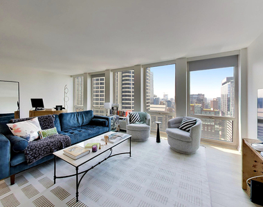111 E Chestnut Street - Photo Thumbnail 28