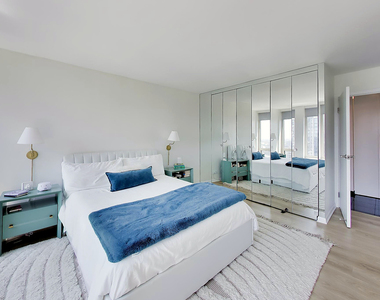 111 E Chestnut Street - Photo Thumbnail 36