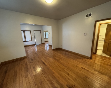 605 Forsythe Avenue - Photo Thumbnail 6