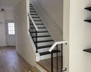 295 Hunterdon Court - Photo Thumbnail 2