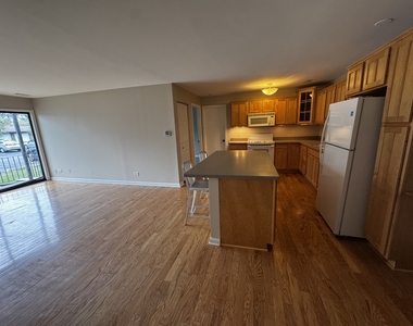 10338 Parkside Avenue - Photo Thumbnail 2