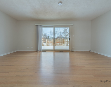 8170 Northway Drive - Photo Thumbnail 5