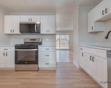 8170 Northway Drive - Photo Thumbnail 8