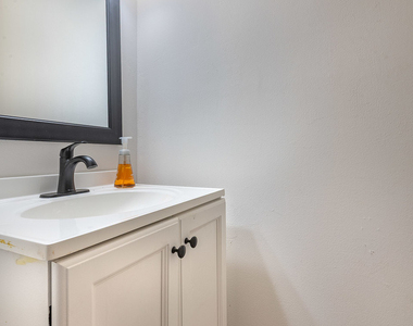 8170 Northway Drive - Photo Thumbnail 24