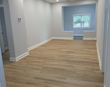 3801 W Belle Plaine Avenue - Photo Thumbnail 3