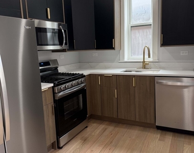 3801 W Belle Plaine Avenue - Photo Thumbnail 7