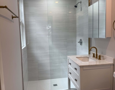3801 W Belle Plaine Avenue - Photo Thumbnail 10