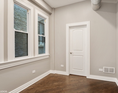 608 W Arlington Place - Photo Thumbnail 7