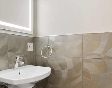 608 W Arlington Place - Photo Thumbnail 4
