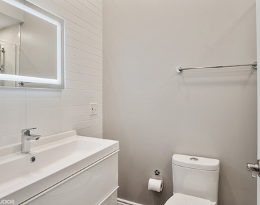 608 W Arlington Place - Photo Thumbnail 8