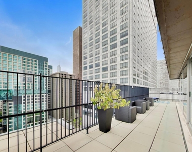 201 E Chestnut Street - Photo Thumbnail 14