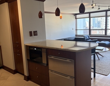201 E Chestnut Street - Photo Thumbnail 4