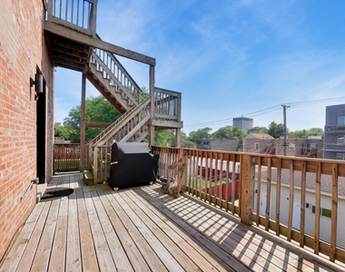 3330 S Indiana Avenue - Photo Thumbnail 17